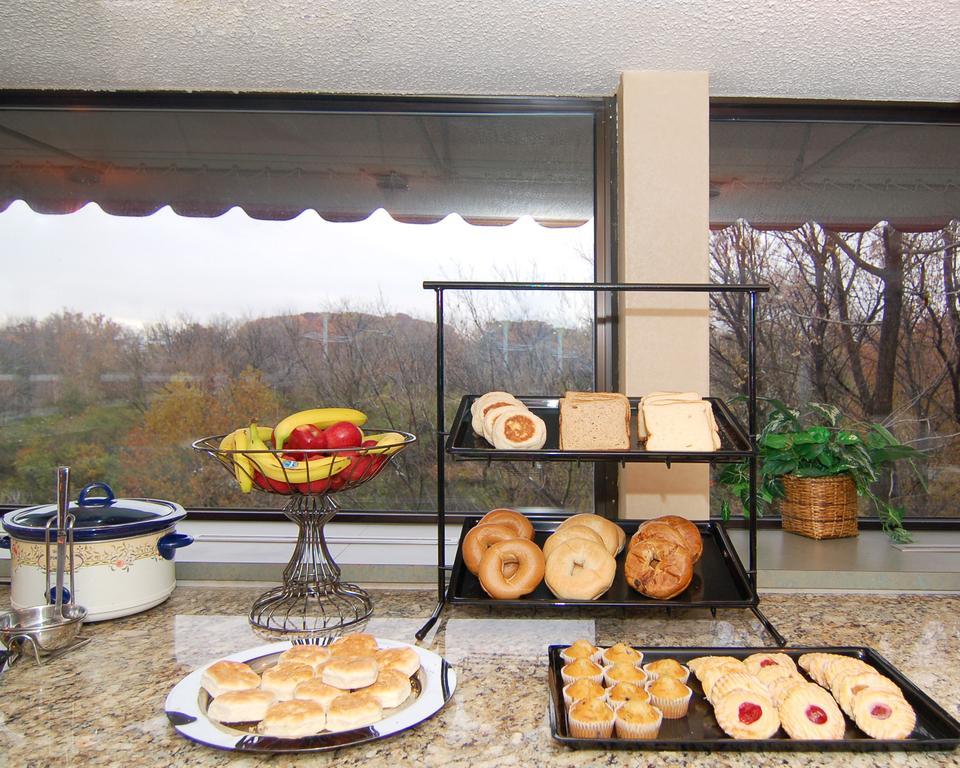 The View Inn & Suites Bethlehem / Allentown / Lehigh Airport エクステリア 写真